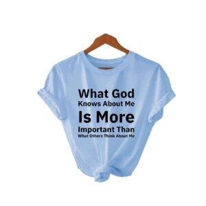 Round neck short sleeved t-shirt with WHAT GOD print