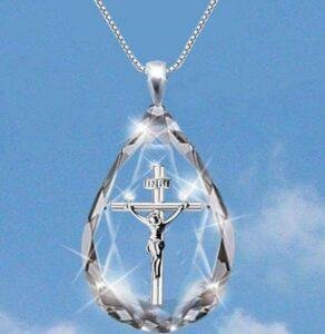 Religious Crystal Cross Jesus Necklace Heaven Stairs Pendant European and American Fashion Diamond Necklace